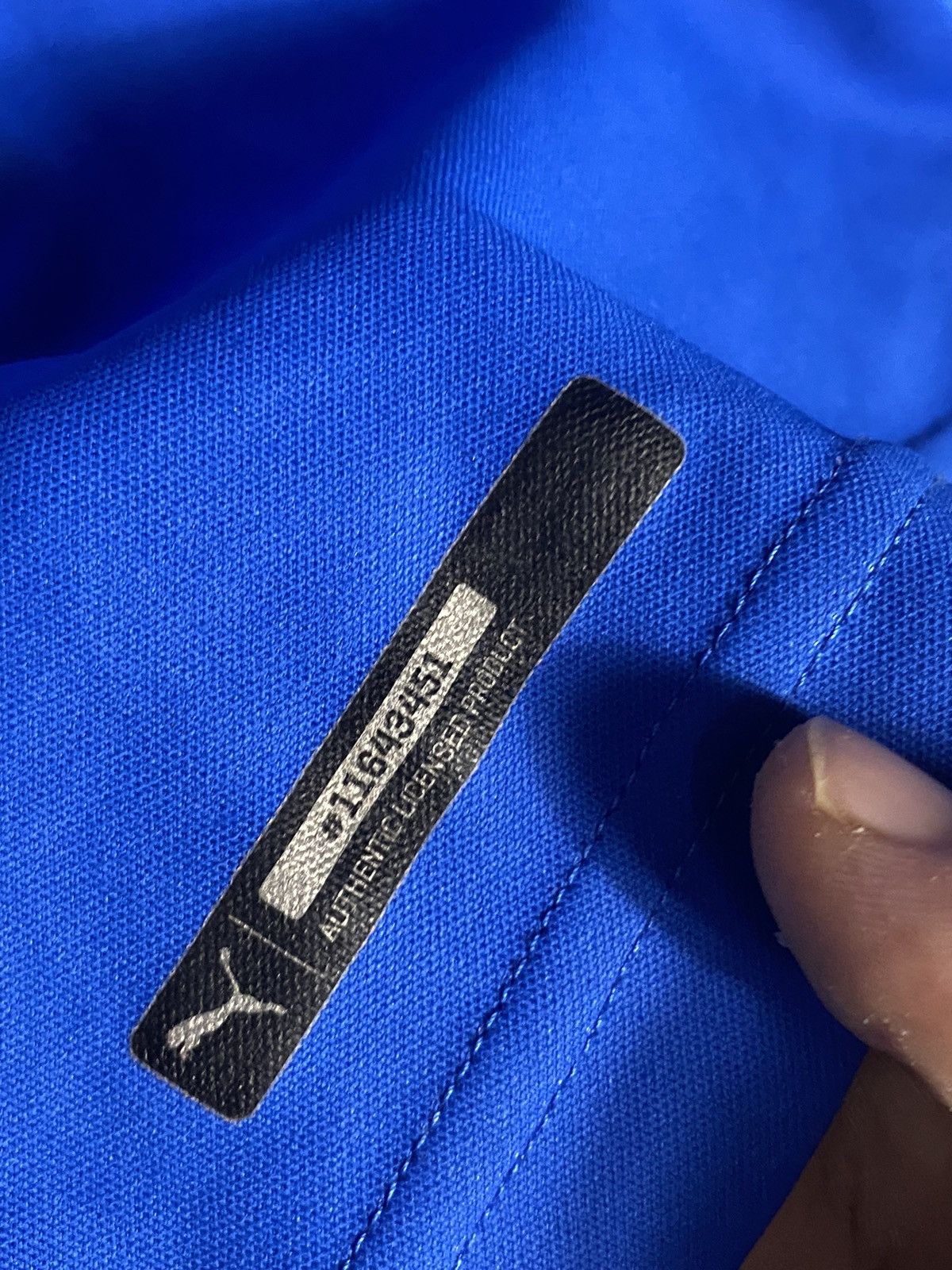 Puma 2017 Italy Puma Soccer Jersey National Team Winners Size US L / EU 52-54 / 3 - 6 Thumbnail