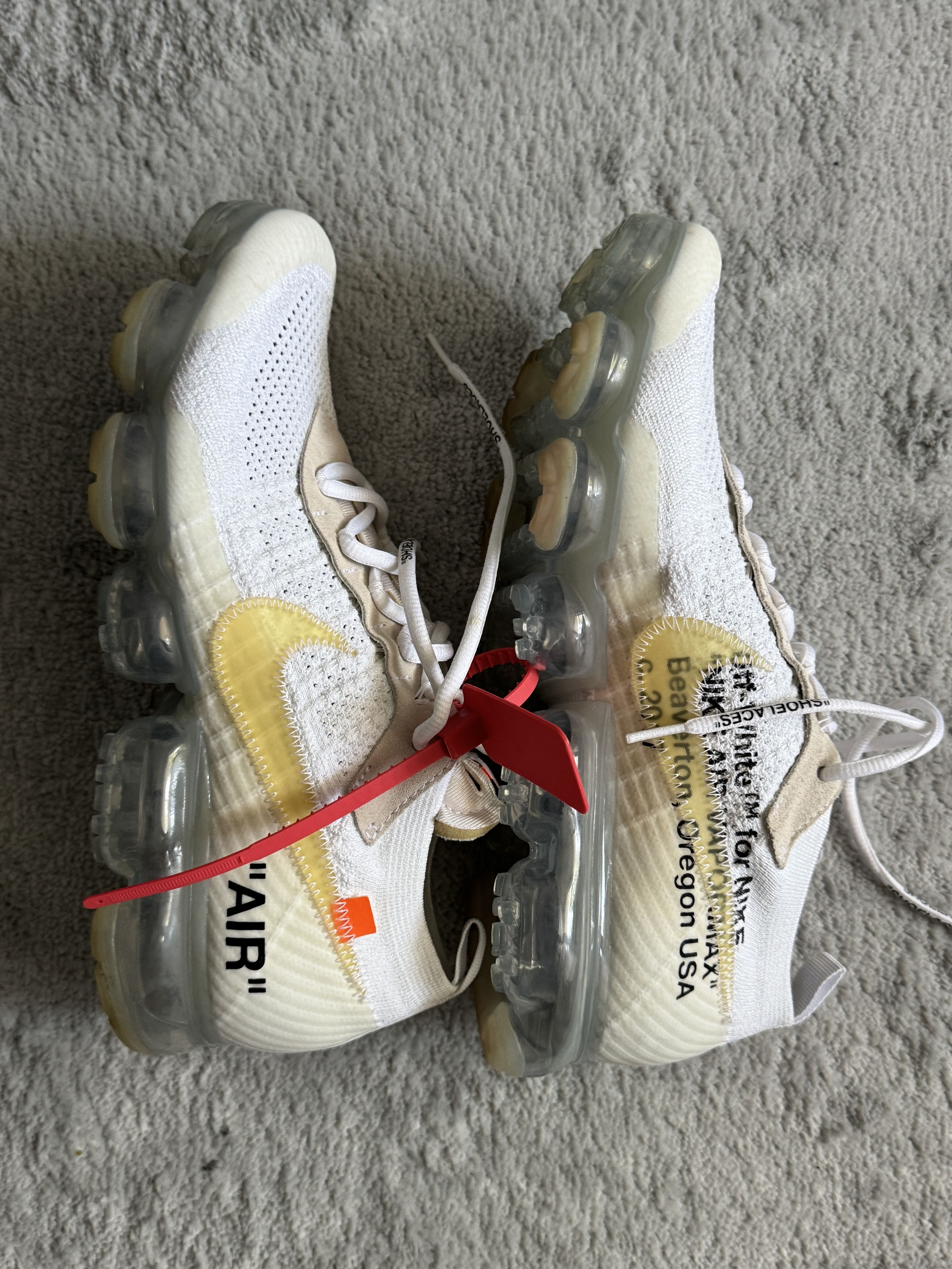 Virgil Abloh -Nike OFF WHITE- VAPORMAX PART 2 WHITE (10.5) Size US 10.5 / EU 43-44 - 3 Thumbnail