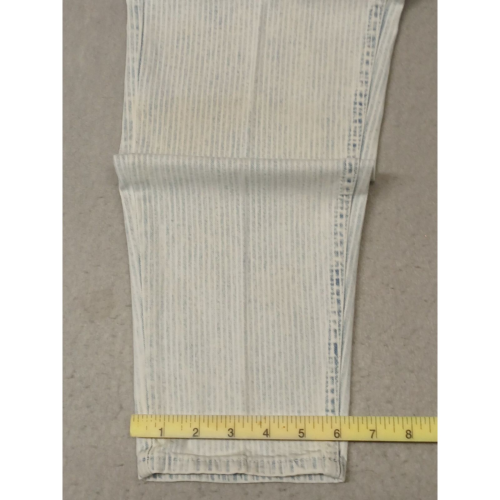 Lee Lee (8M) Vintage High Rise Tapered Leg Light Wash Jeans Size 30" / US 8 / IT 44 - 6 Thumbnail