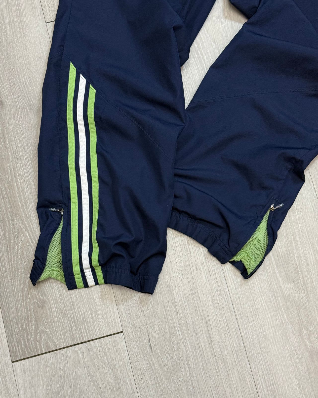 Adidas × Vintage Vintage 2005 Adidas Navy Blue Flare Track Pants - Size Large Size US 34 / EU 50 - 5 Thumbnail