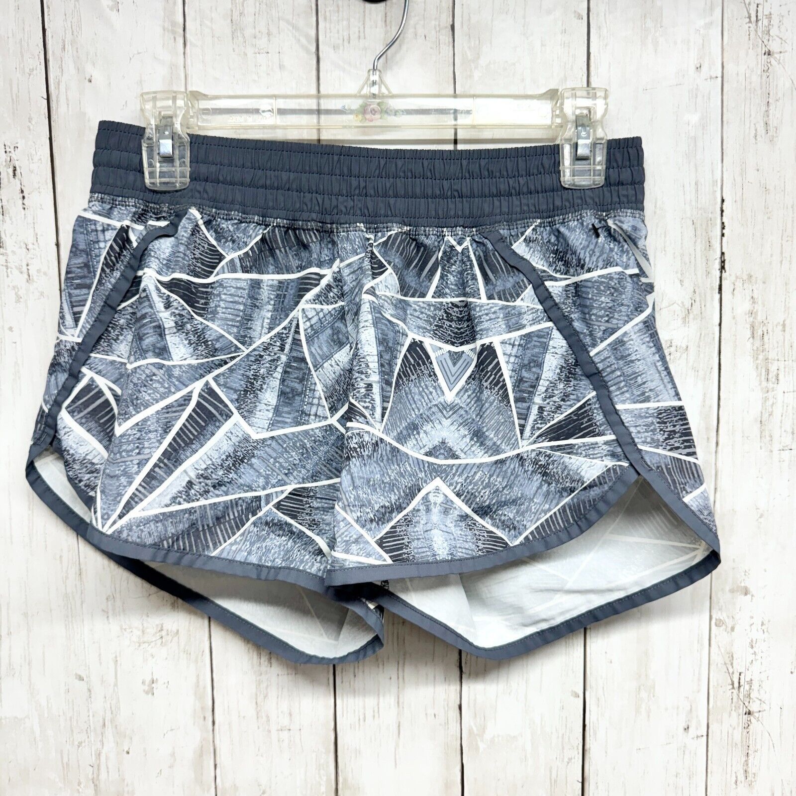 Champion Champion Shorts S Abstract Low Rise Mini 3" Running Athletic Size 28" / US 6 / IT 42 - 1 Thumbnail