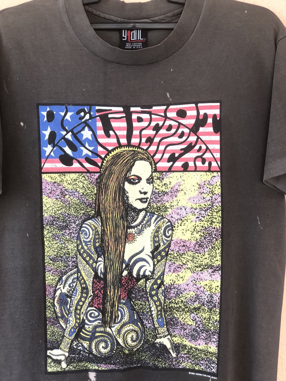 Band Tees × Vintage Vintage 90s Red Hot Chili Peppers Tatoo Women Size US M / EU 48-50 / 2 - 2 Thumbnail