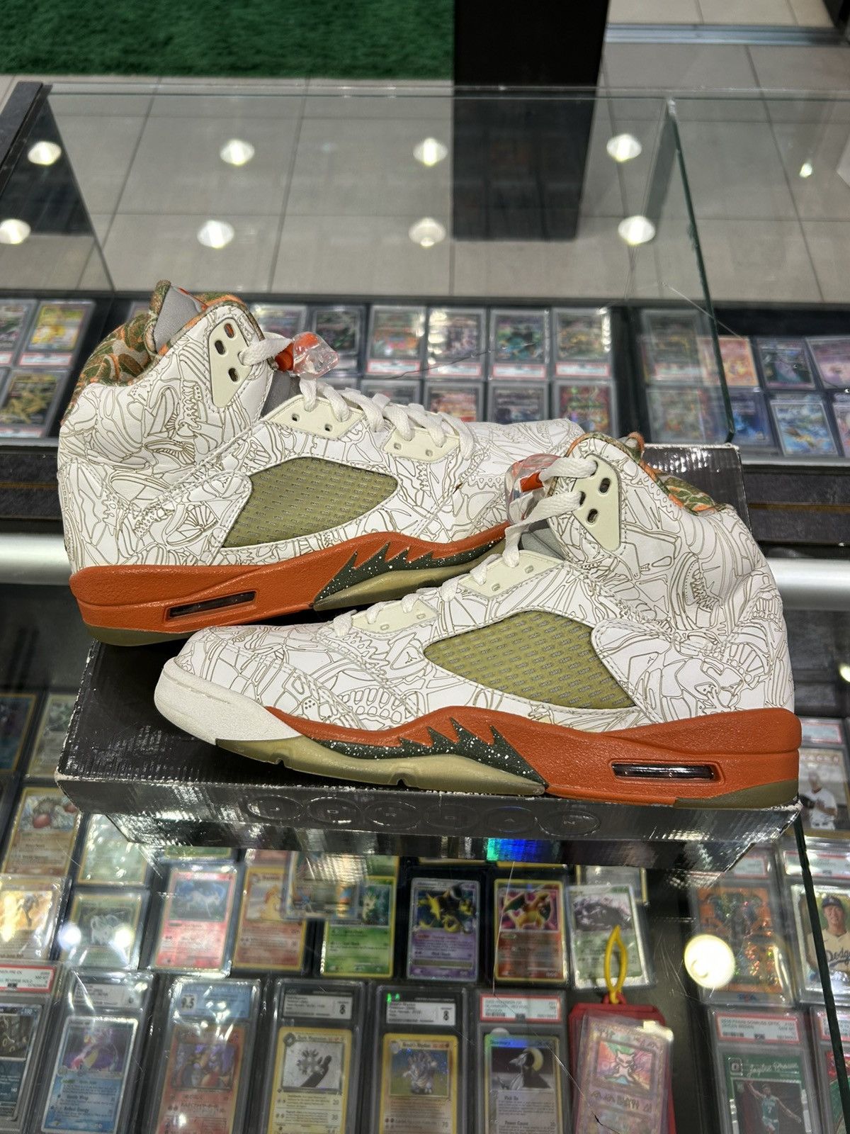 Jordan Brand Jordan 5 Laser 2007 Size US 10.5 / EU 43-44 - 1 Thumbnail