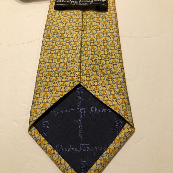 Salvatore Ferragamo SALVATORE FERRAGAMO MEN'S NEW 100%SILK TIE WIDTH: 3 1/2" Size ONE SIZE - 5 Thumbnail