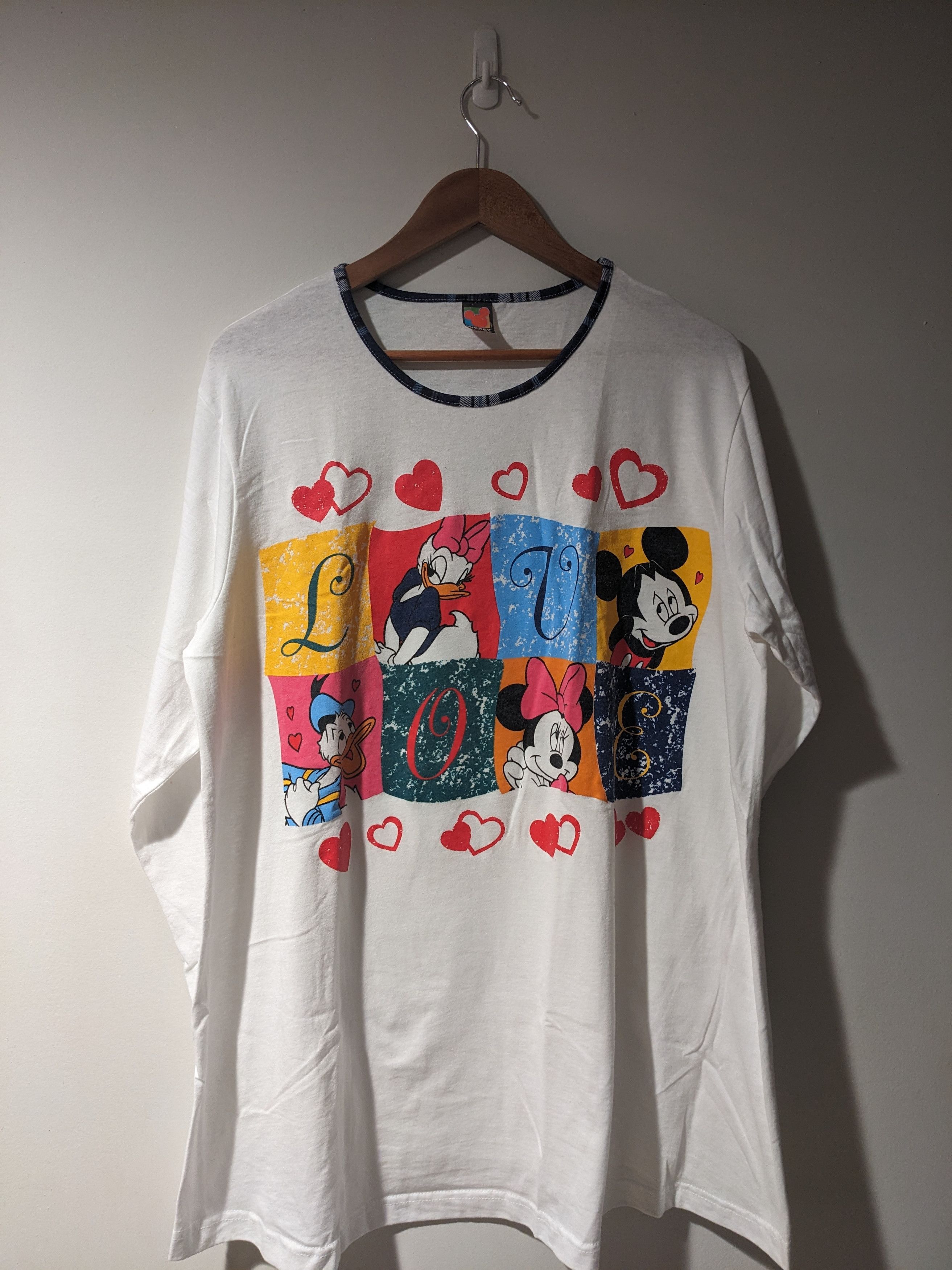 Disney Vintage 90s Mickey Unlimited Love Hearts X-Large T-Shirt Size US XL / EU 56 / 4 - 1 Thumbnail