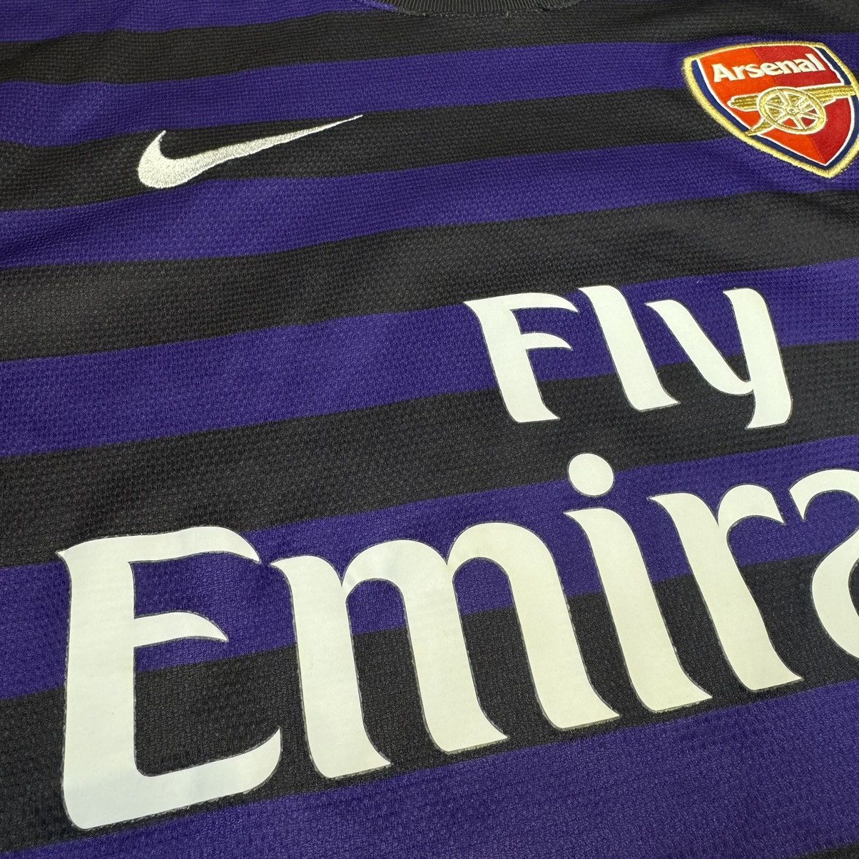 Nike Arsenal 12/13 away shirt #8 Arteta Size US S / EU 44-46 / 1 - 4 Thumbnail