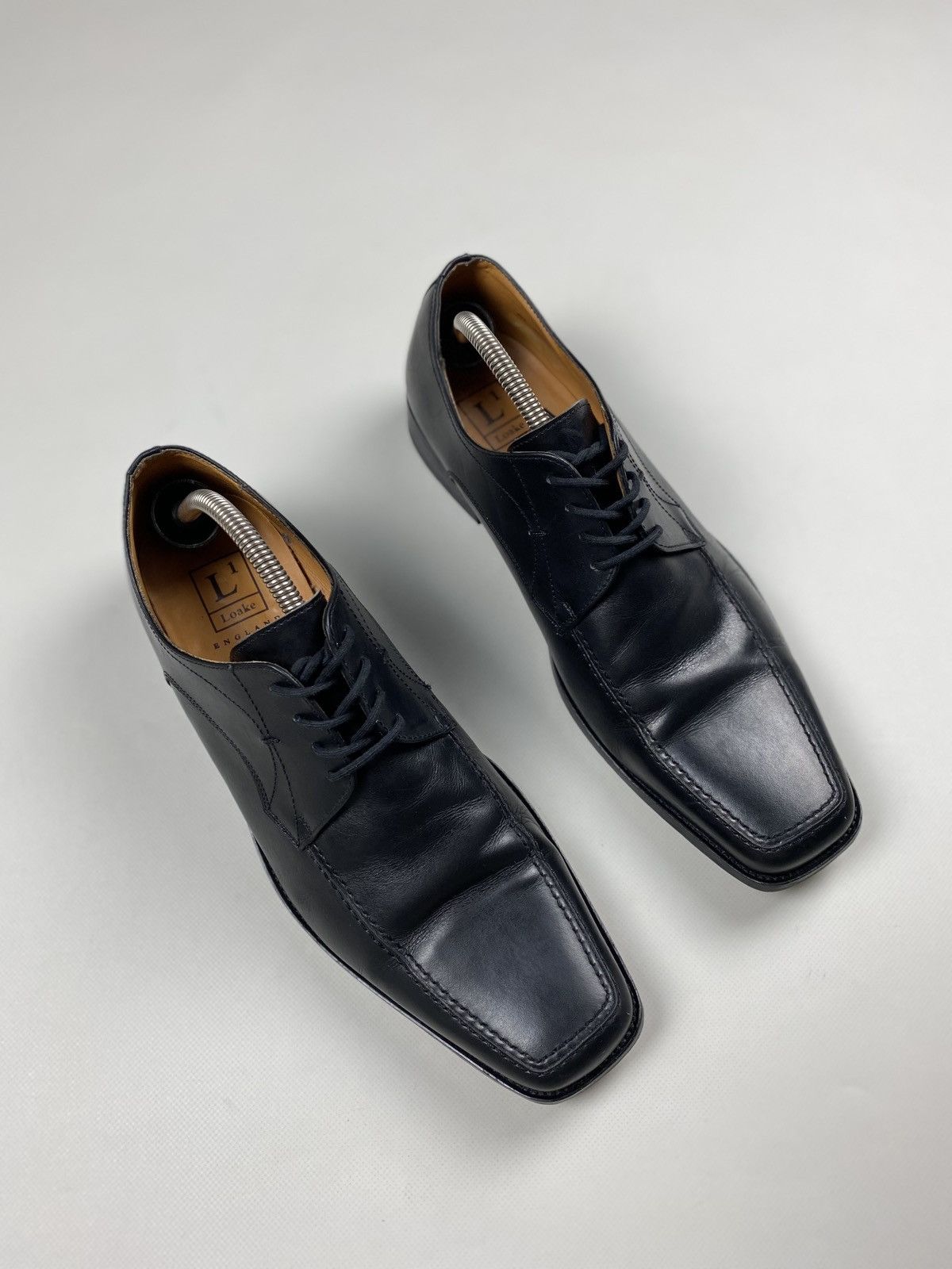 Loake Loake men’s leather formal lace up shoes size US 10 Size US 10 / EU 43 - 3 Thumbnail