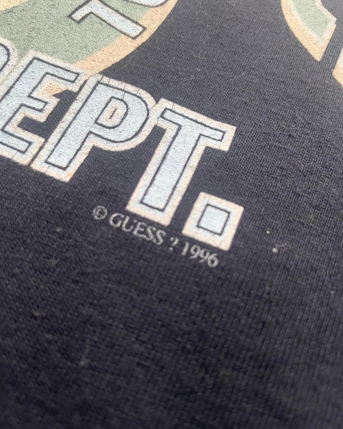 Guess × Vintage Vintage Guess Sleeveless Tshirt Size US L / EU 52-54 / 3 - 12 Thumbnail