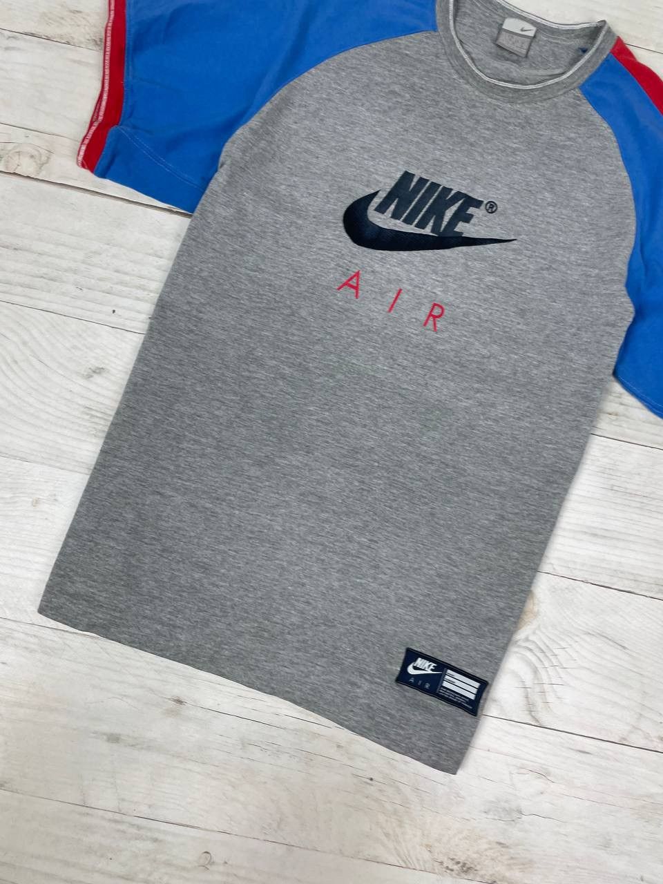 Nike Vintage Nike Air Big Logo Swoosh T-Shirt Size US L / EU 52-54 / 3 - 3 Thumbnail