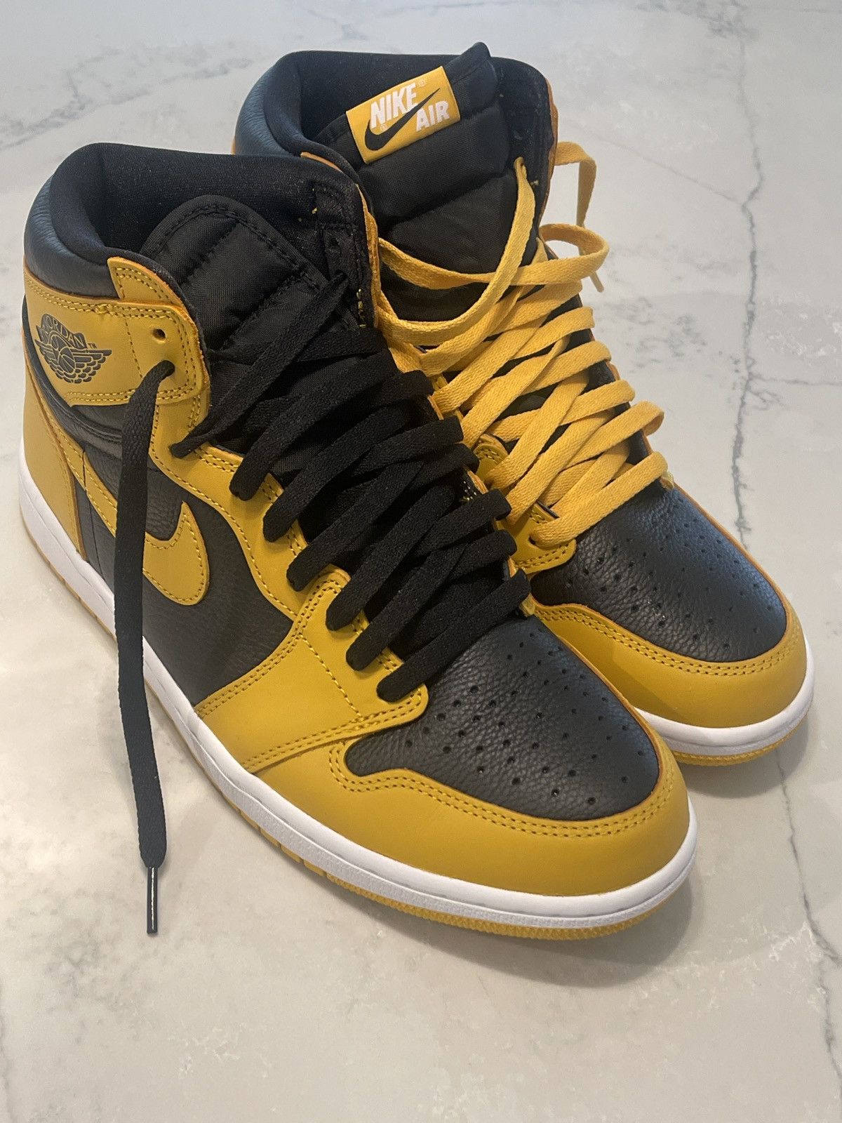 Jordan Brand × Nike Jordan 1 Retro Pollen Size US 10 / EU 43 - 2 Thumbnail