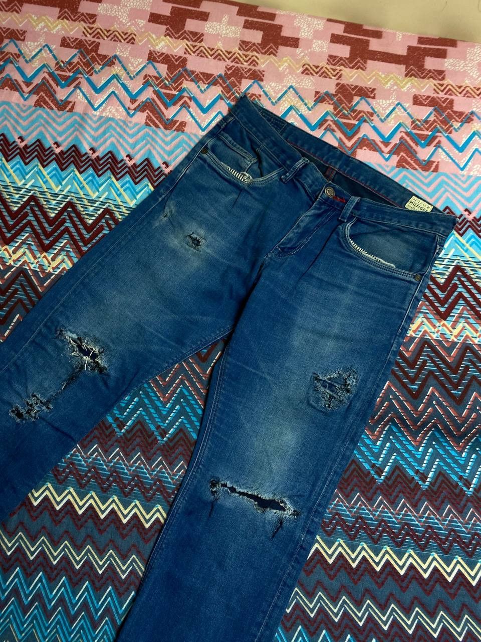 Tommy Hilfiger Tommy Hilfiger logo blue jeans vintage Y2K streetwear Size US 33 - 7 Thumbnail