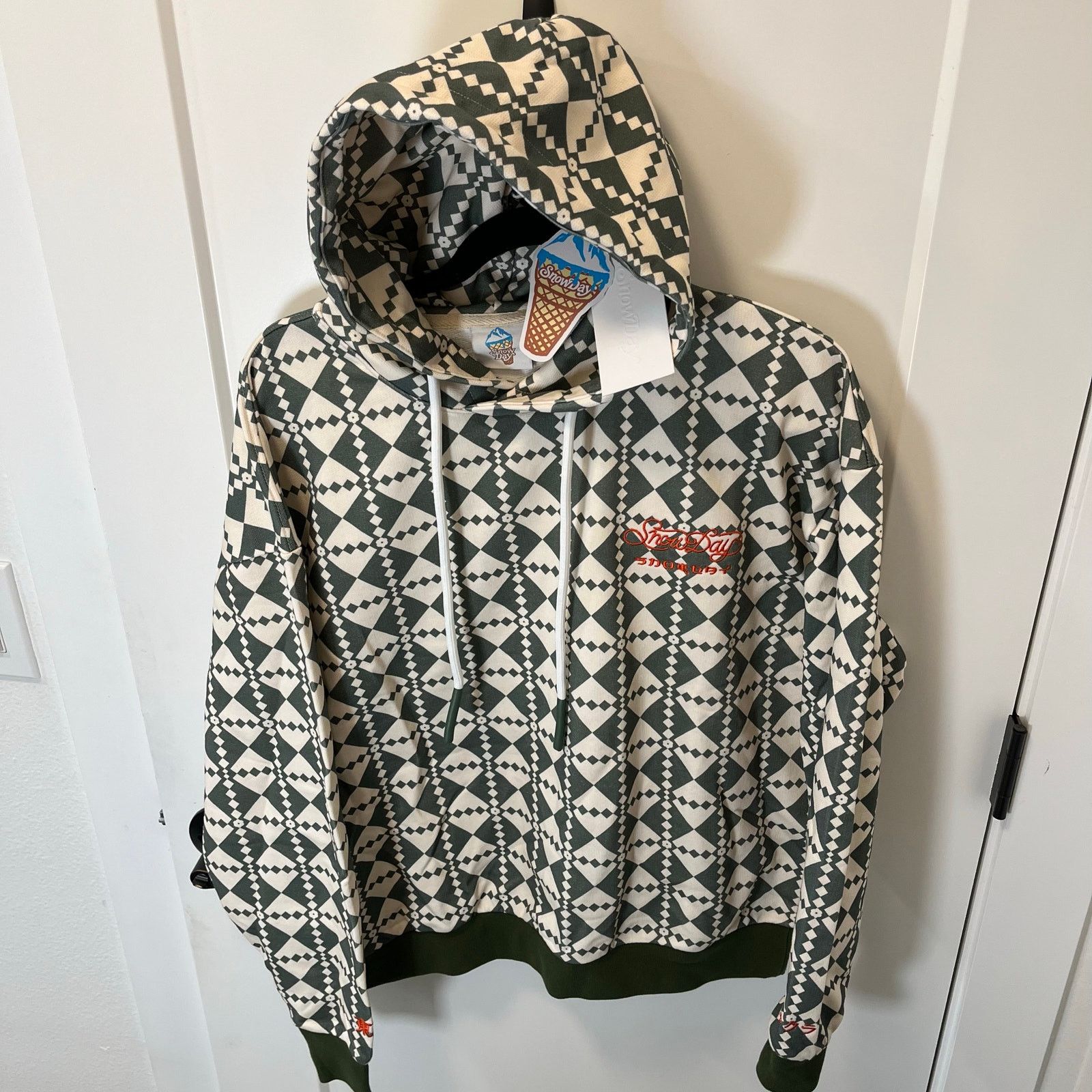 Snowday •NWT• SNOWDAY WORLDWIDE HOODIE • SNEAKERCON 2022 • Men's M Size US M / EU 48-50 / 2 - 5 Thumbnail