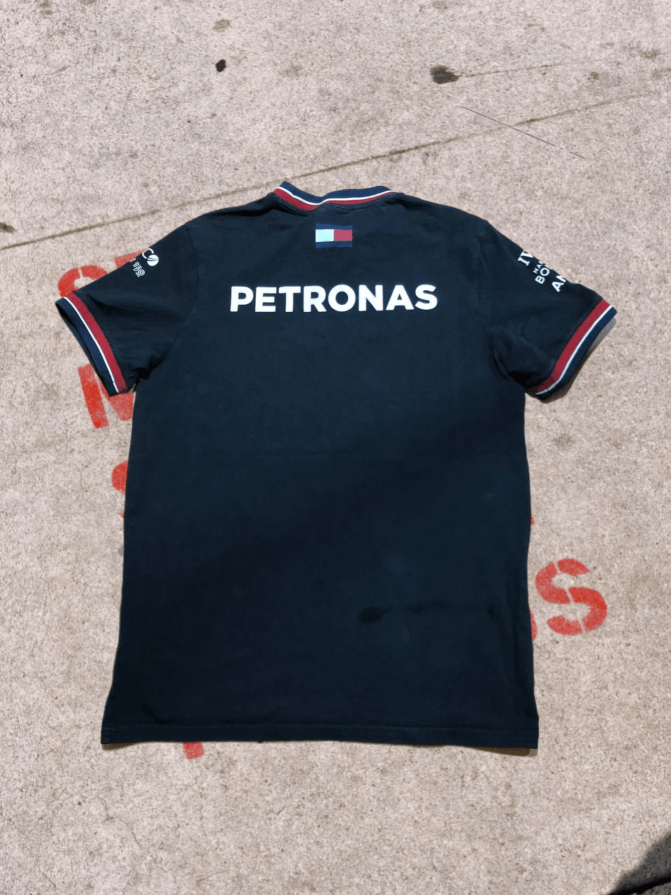 Mercedes-Benz Mercedes AMG Petronas F1 Team T-Shirt Size US M / EU 48-50 / 2 - 1 Thumbnail