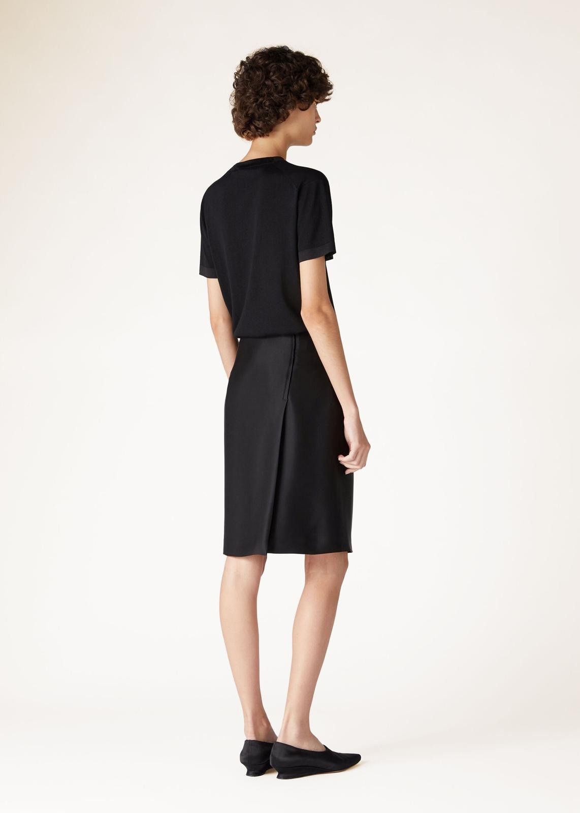 Loro Piana o1srvl11e0125 FAN6243 Suwa Crewneck T-Shirt in Black Size S / US 4 / IT 40 - 8 Thumbnail