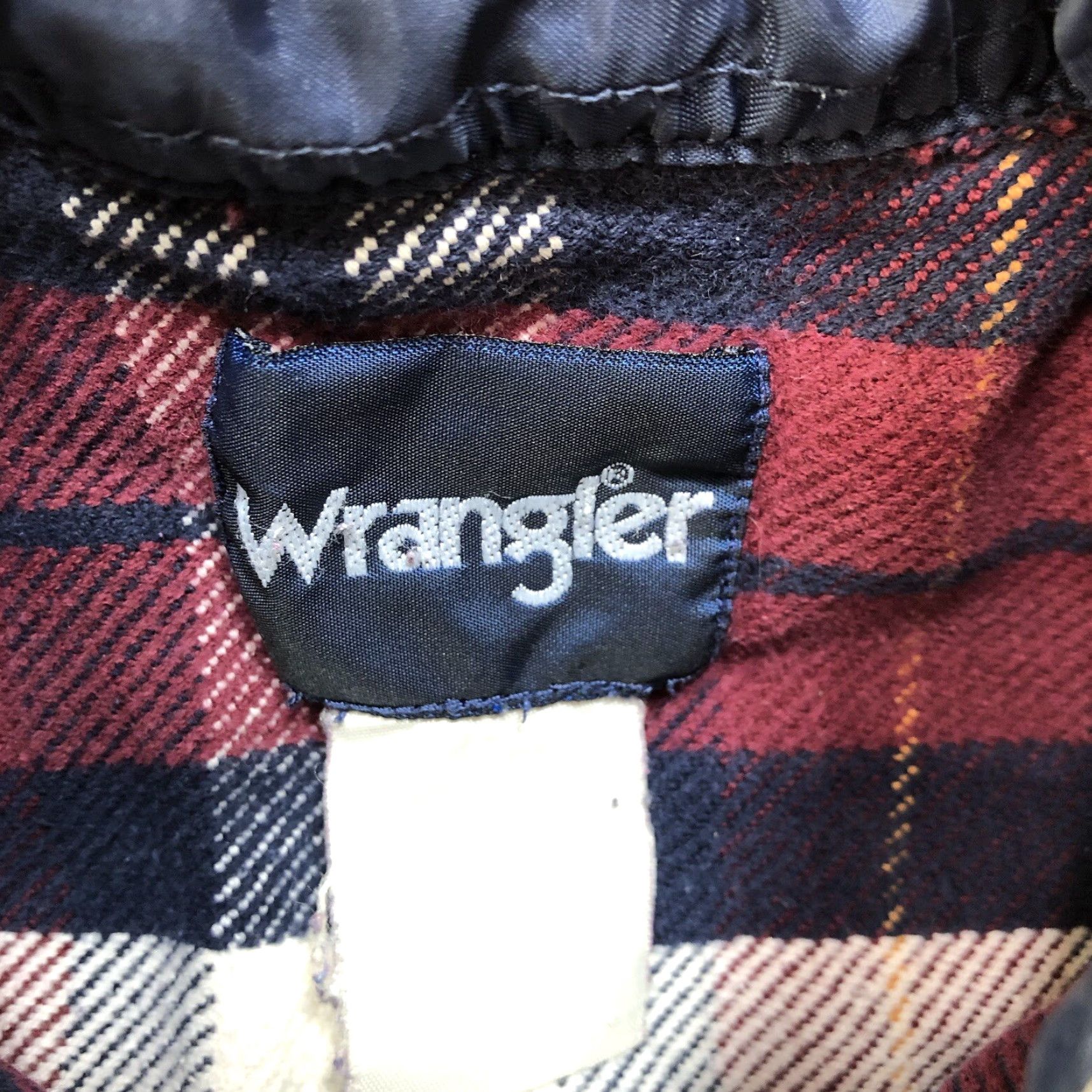 Wrangler VINTAGE Wrangler Western Shirt Mens M Red Plaid Cotton Flannel Pearl Snap Casual Workwear 80s 90s Cowboy Hipster Western Mens Medium Red Plaid Shirt Size US M / EU 48-50 / 2 - 6 Thumbnail