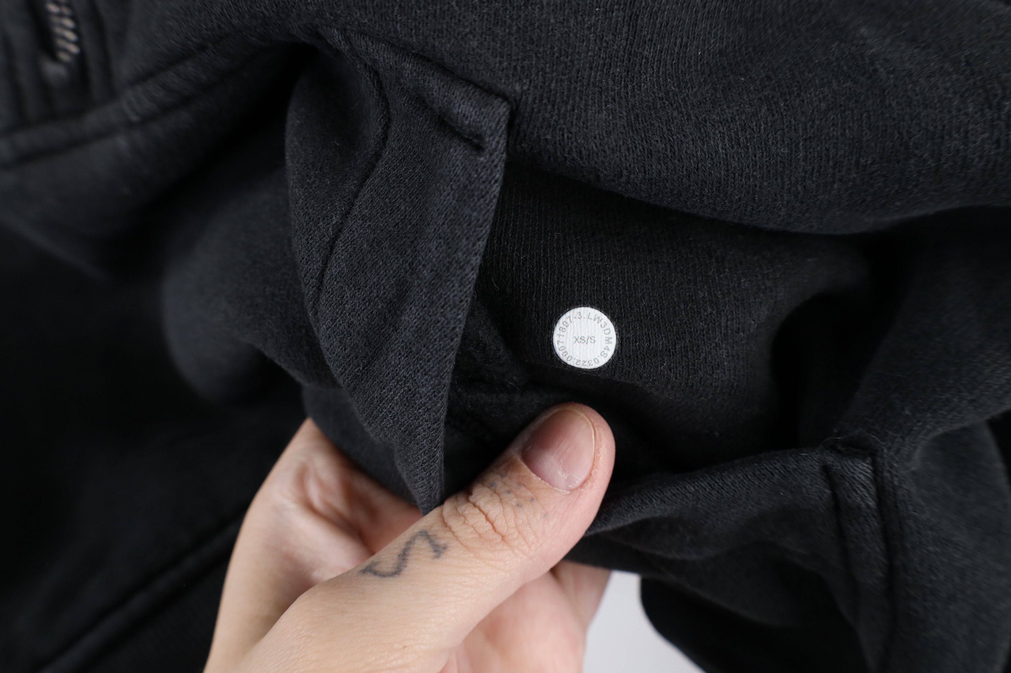Lululemon × Vintage Lululemon Distressed Heavyweight Cropped Scuba Hoodie Black Size XS / US 0-2 / IT 36-38 - 8 Thumbnail
