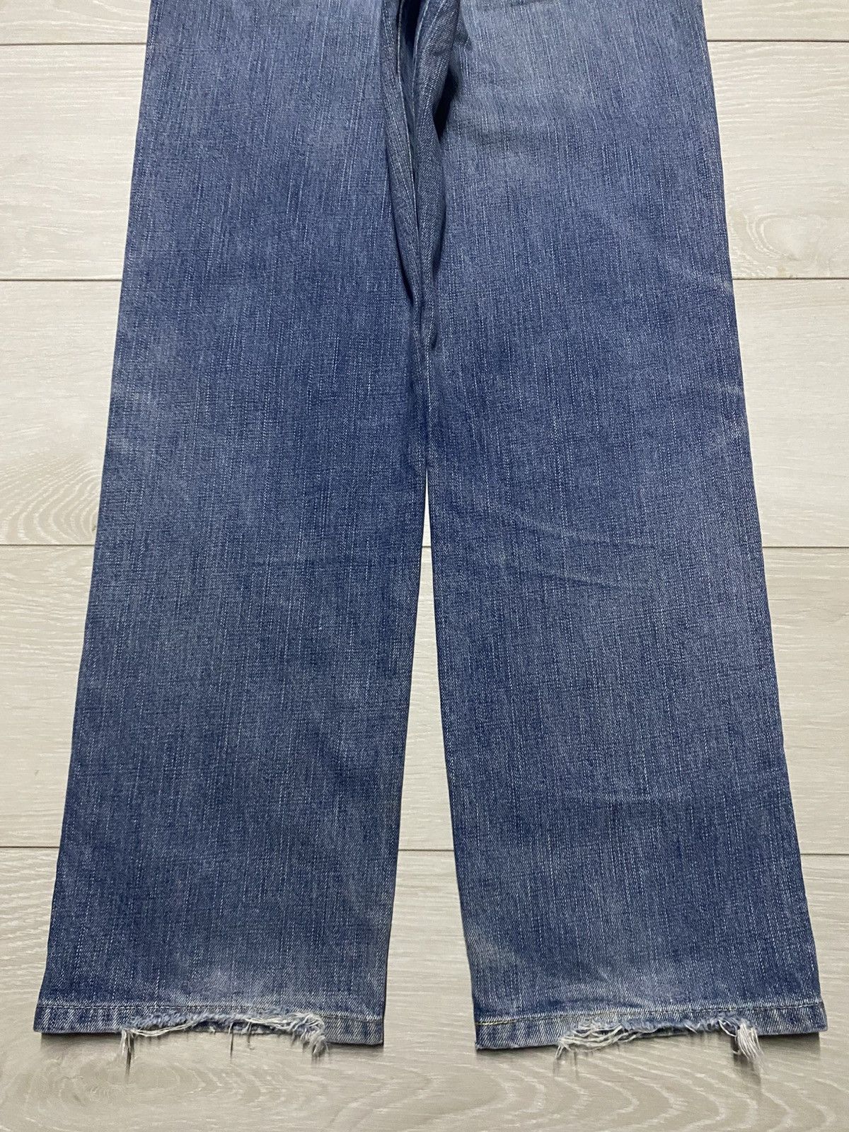 Japanese Brand Vintage Uniqlo S-002 Faded Wash Distressed Loose Jeans Size US 30 / EU 46 - 6 Thumbnail