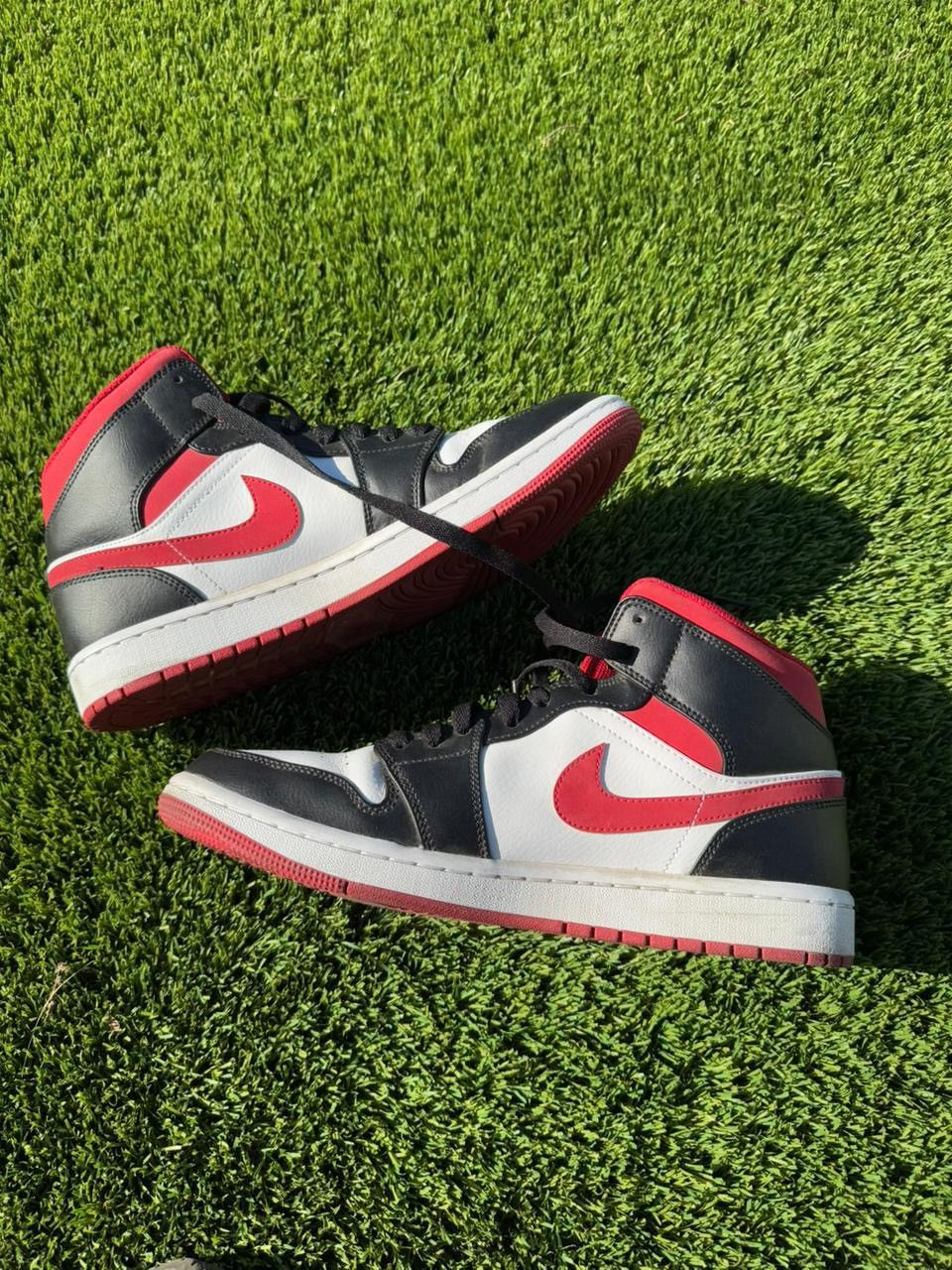 Jordan Brand × Nike Nike Air Jordan 1 Mid Gym Red Black White Sneakers Size US 9.5 / EU 42-43 - 7 Thumbnail