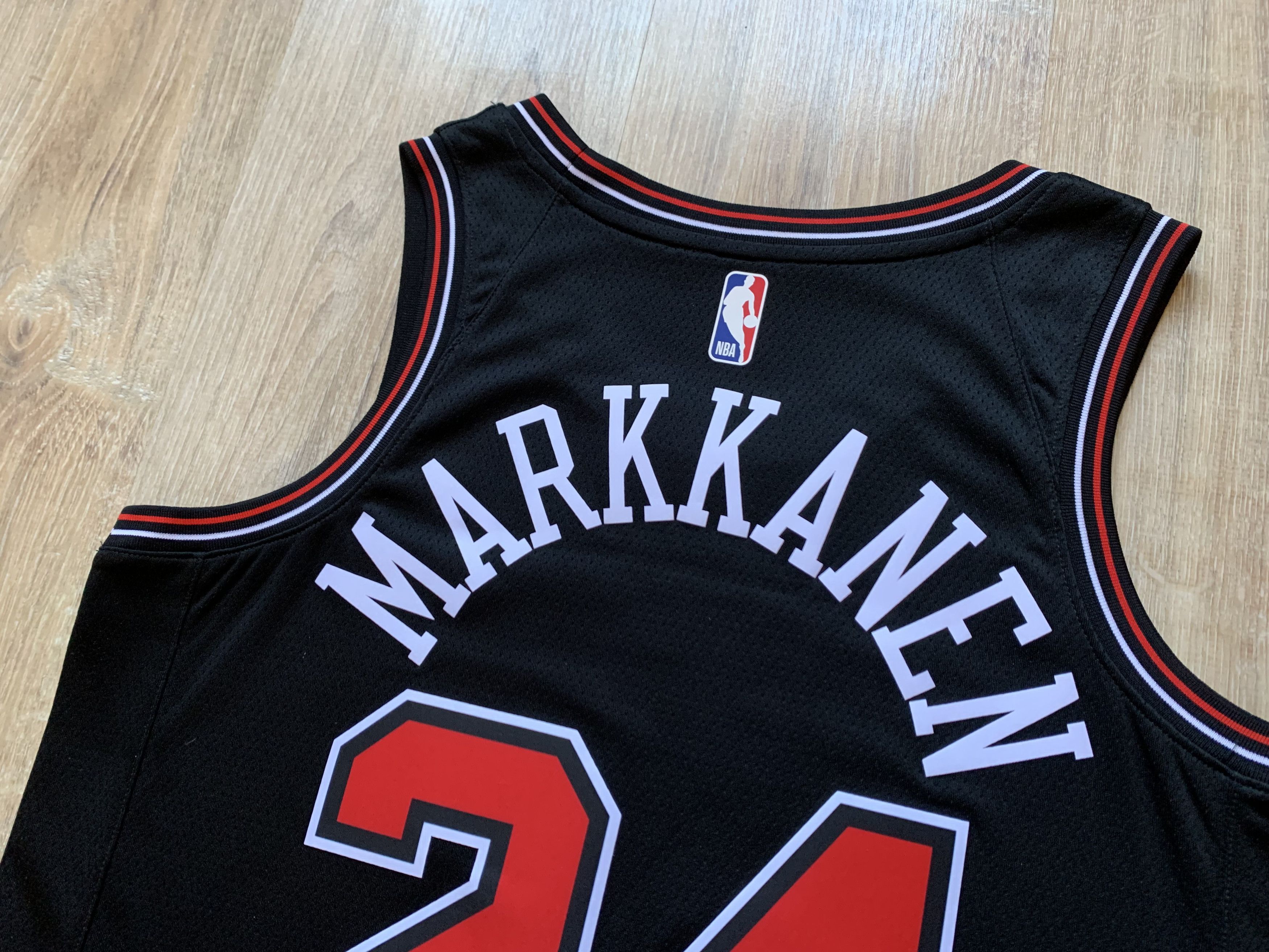 NBA × Vintage Chicago Bulls NBA Lauri Markkanen #24 Nike Jersey Size US M / EU 48-50 / 2 - 7 Thumbnail