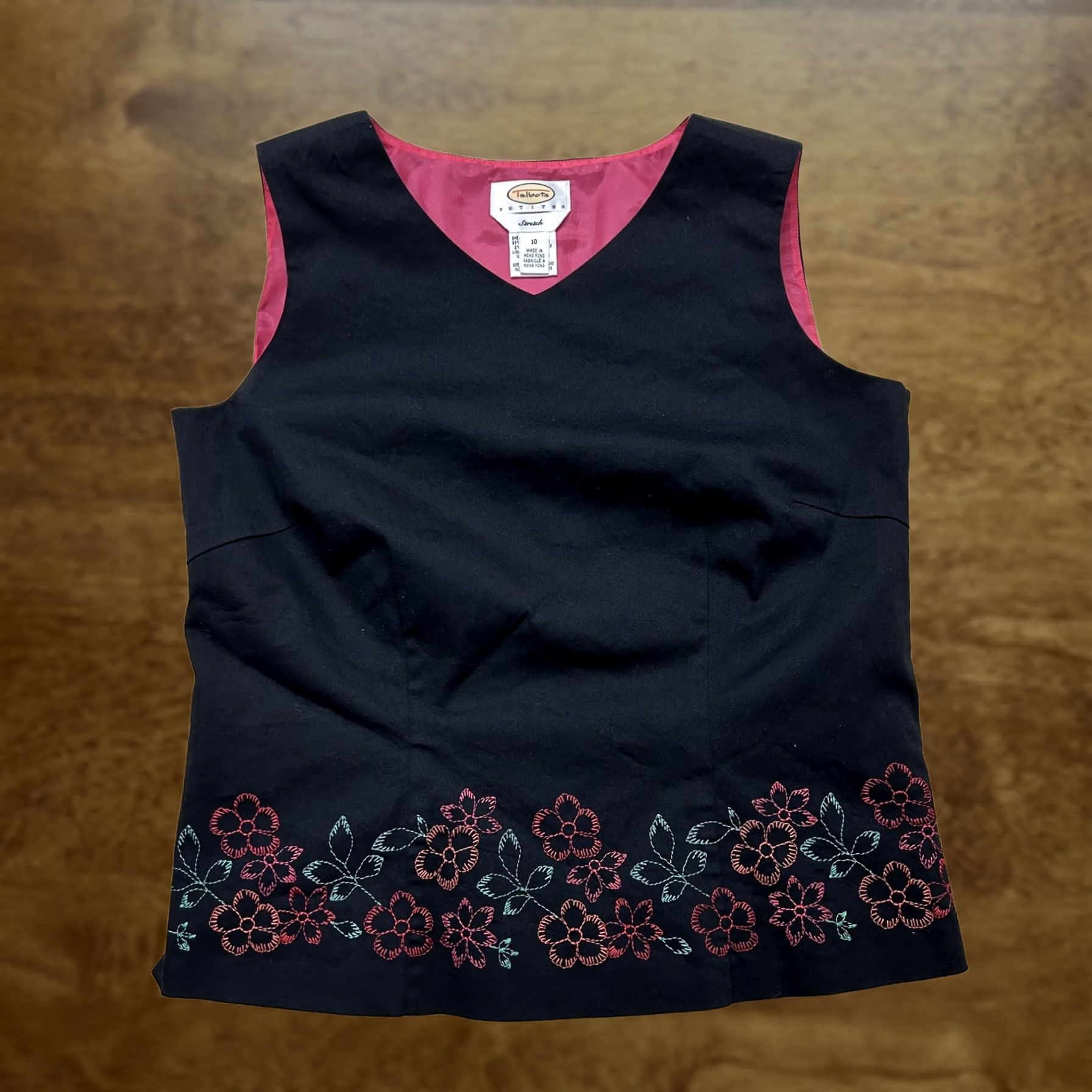 Talbots VINTAGE Talbots Tank Top Womens 10 Petite Black Embroidered Floral V Neck Lined Size L / US 10 / IT 46 - 1 Thumbnail