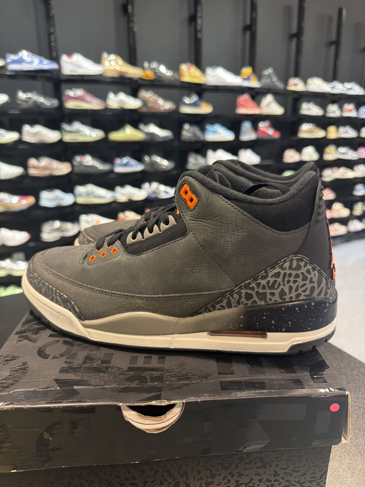Jordan Brand Jordan 3 Fearless Pack Size-10.5 Brand New Quick Ship Size US 10.5 / EU 43-44 - 5 Thumbnail