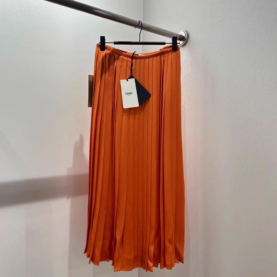 Fendi Fendi Pleated Mid-Length Skirt 36 Acetate Size 25" / US 0 / IT 36 - 1 Thumbnail