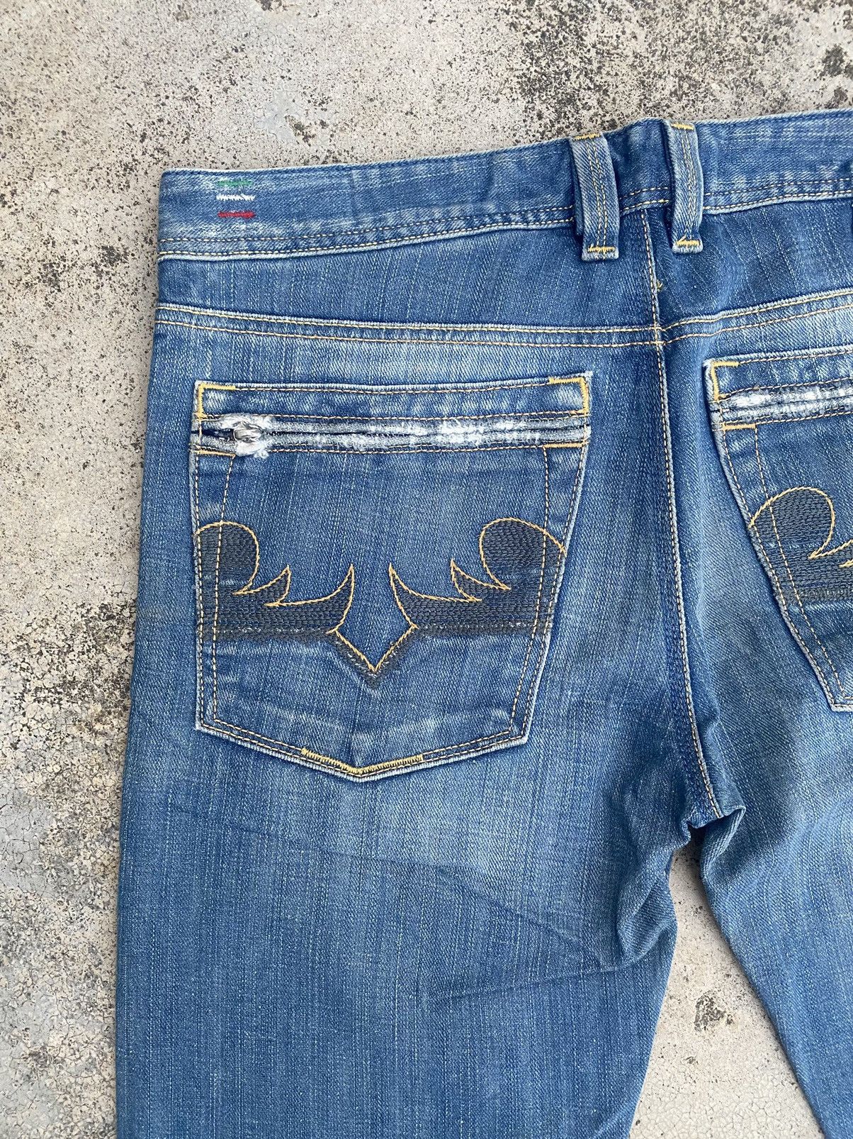 Diesel Diesel Jeans Distressed Straightcut Denim Size US 34 / EU 50 - 17 Thumbnail