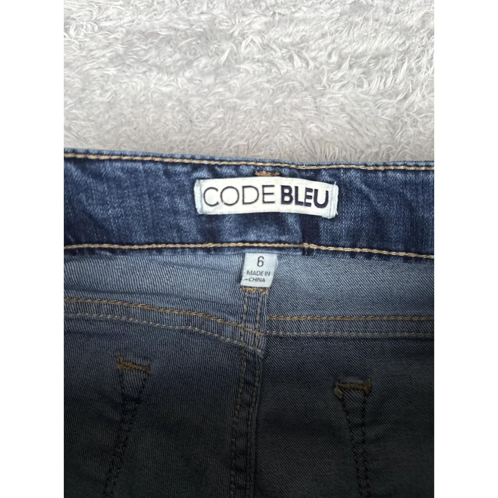 Vintage Code Bleu Jeans Womens Bootcut 6 Blue Medium Wash Mid Rise Stretch 27x31 Denim 5-Pocket Distressed Twin Button Zip Vintage No N/A Size 28" / US 6 / IT 42 - 6 Thumbnail