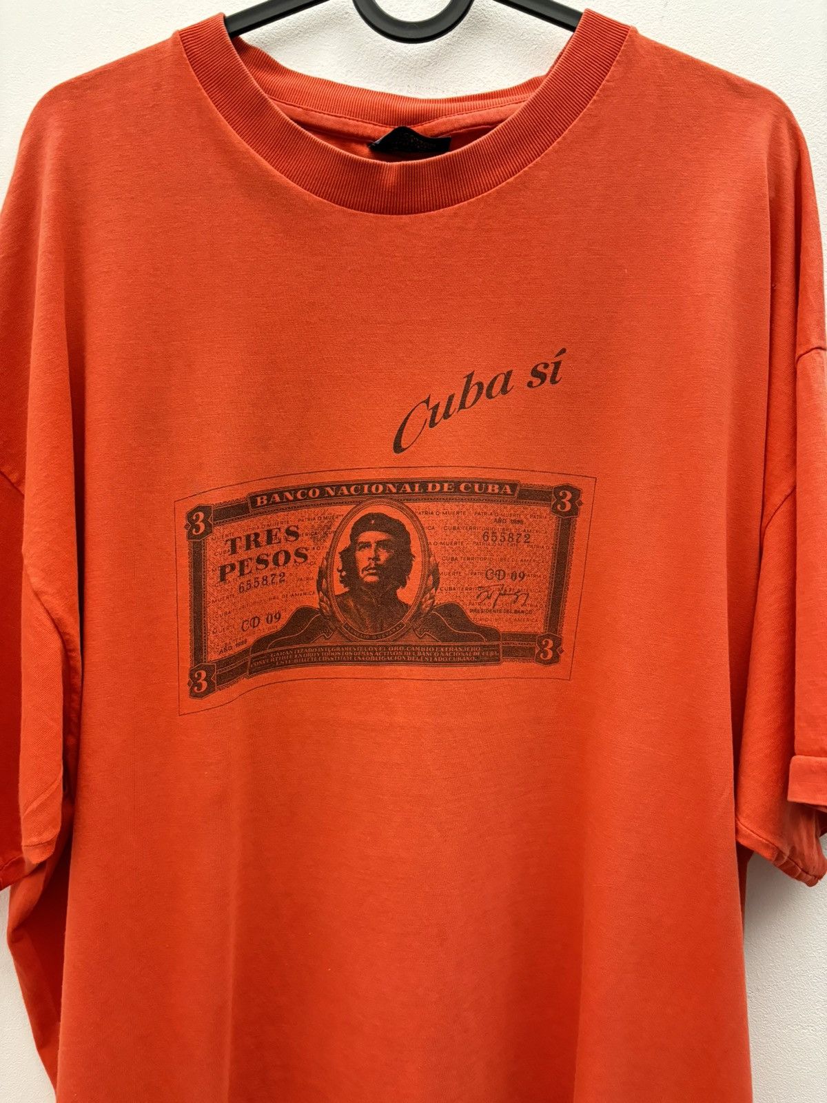 Vintage Vintage Che Guevara Singlestitch Cuba Si Pesos Art Tee Size US XL / EU 56 / 4 - 3 Thumbnail