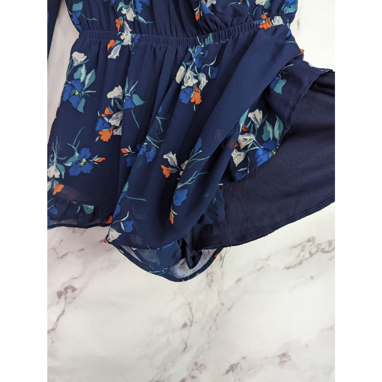 Nordstrom ASTR Romper Women Medium Long Sleeve Blue Floral Jumpsuit Size 32" / US 10 / IT 46 - 6 Thumbnail