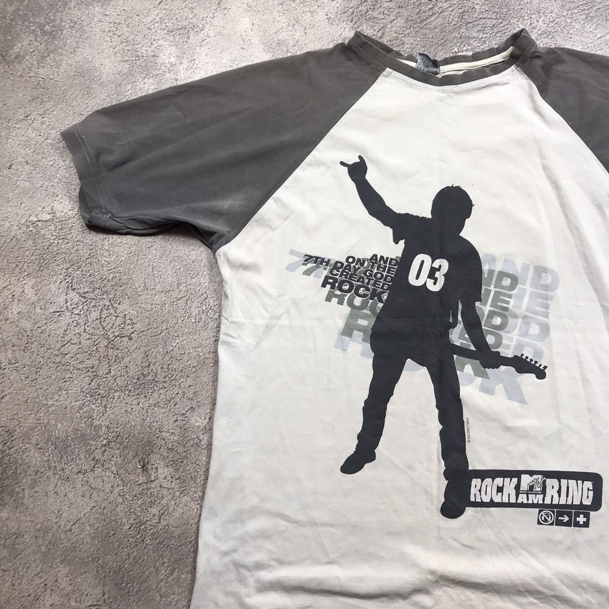 Vintage Vintage 90s Graphic Tee Raglan Sun Faded Streetwear Slim XL Size US XL / EU 56 / 4 - 2 Thumbnail
