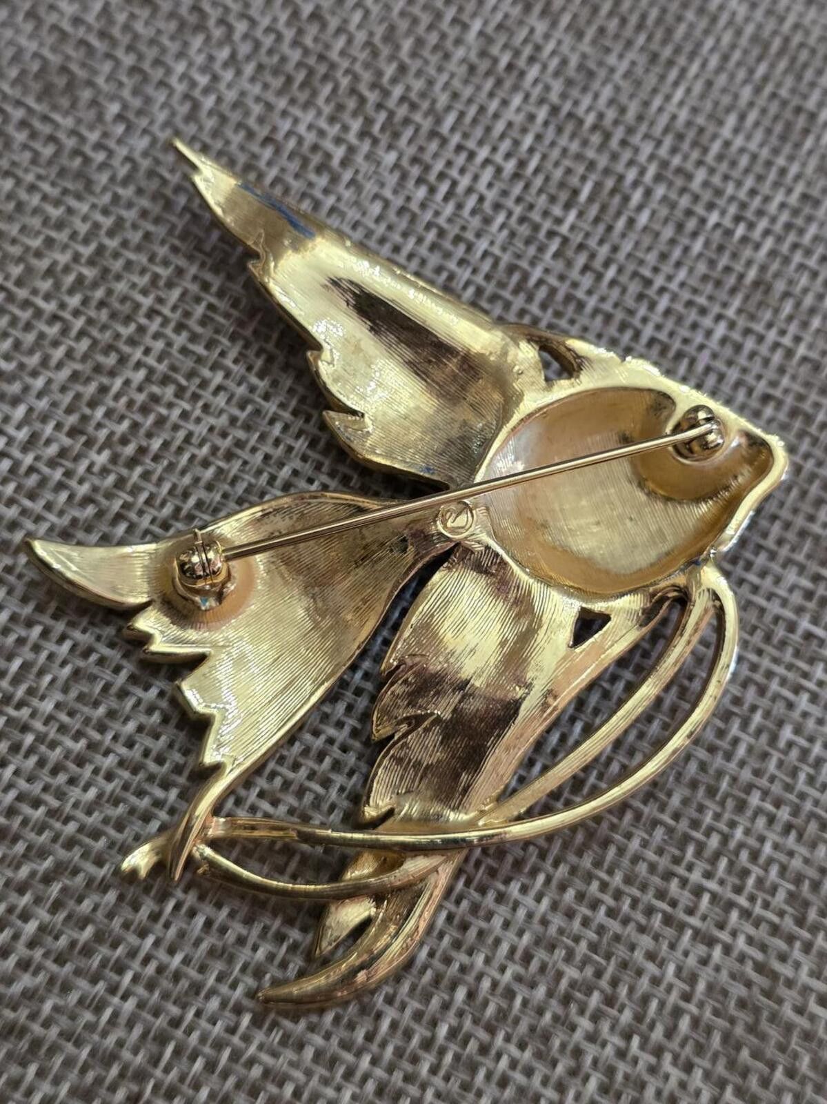 Swarovski Vintage SWAROVSKI Enamel Angelfish Orange Gold Pin Brooch Size ONE SIZE - 10 Thumbnail