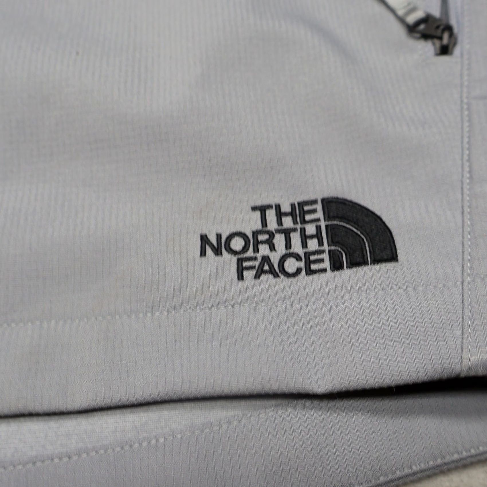 The North Face North Face Vest Men XL Gray Castle Rock Softshell Full Zip Wind Rain Hiking LOGO Size US XL / EU 56 / 4 - 3 Thumbnail