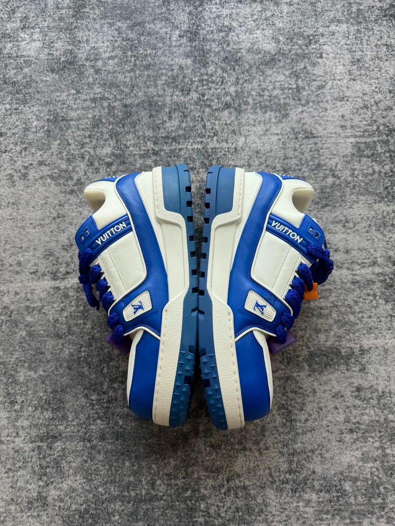 Louis Vuitton Louis Vuitton White and Blue Fat Ding Trainer shoes Size US 10 / EU 43 - 4 Thumbnail