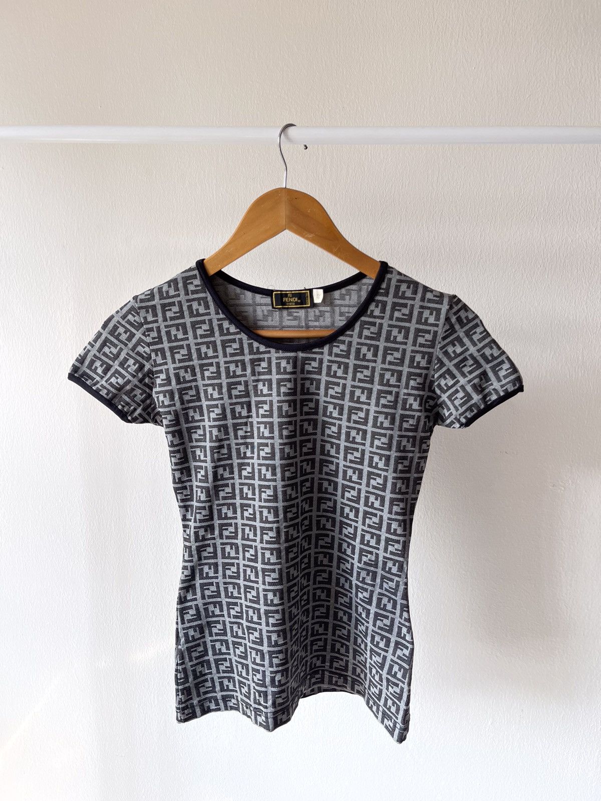 Fendi 90s Fendi Monogram Tee Size S / US 4 / IT 40 - 4 Thumbnail