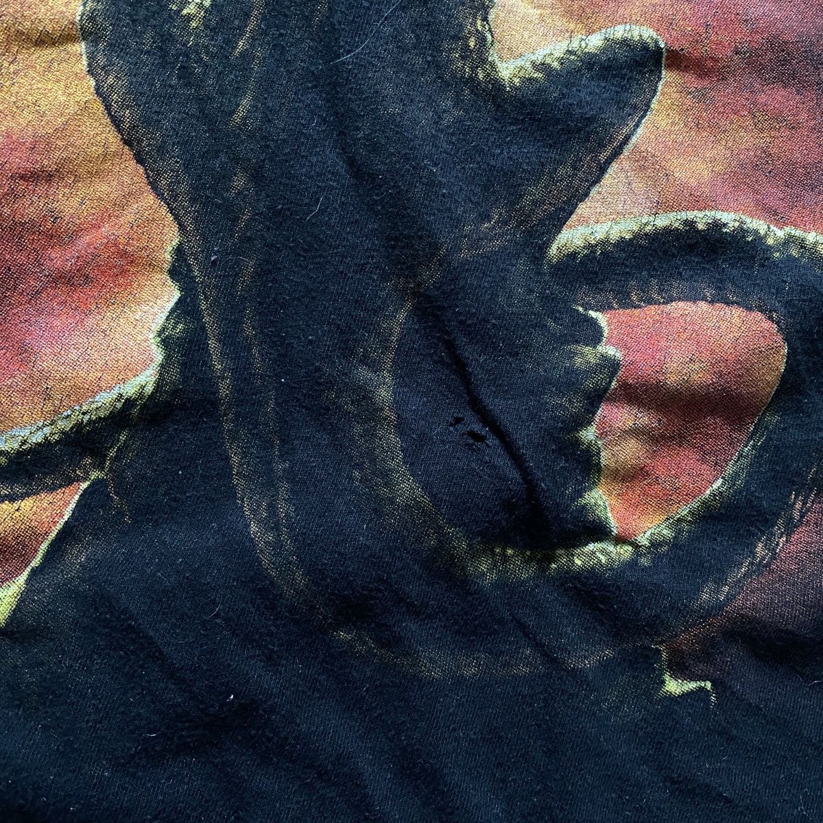 Vintage VINTAGE 90s AMAZING FADED DRAGON BOXY T SHIRT (SPIRAL) 224 Size US XL / EU 56 / 4 - 3 Thumbnail