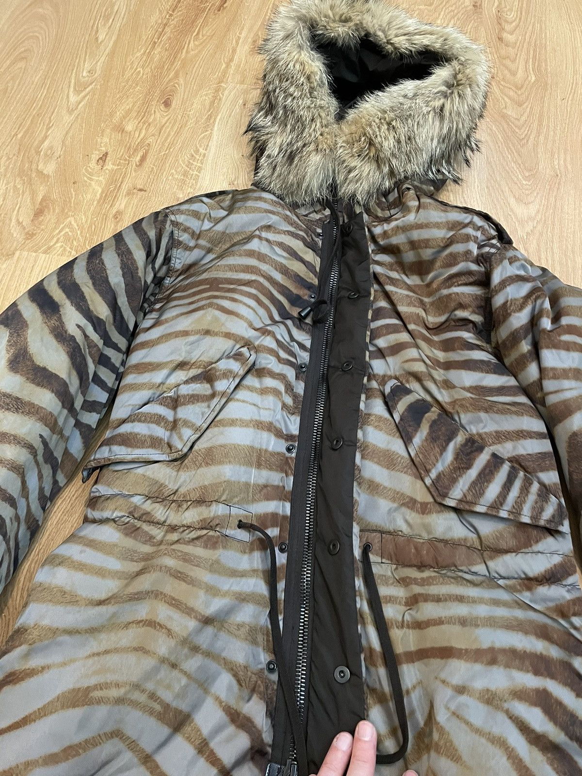 Jean Paul Gaultier Jean Paul Gaultier Ready to Wear FW08 down fur Runway coat Size M / US 6-8 / IT 42-44 - 8 Thumbnail