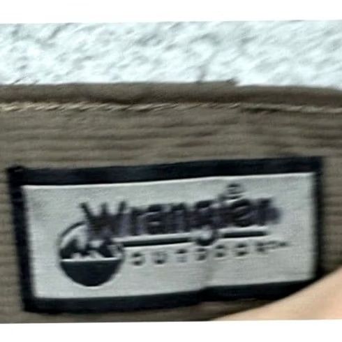 Wrangler VINTAGE? No. Wrangler Cargo Shorts Mens 46 Brown Flat Front Pockets Chino Casual NEW Size US 30 / EU 46 - 4 Thumbnail
