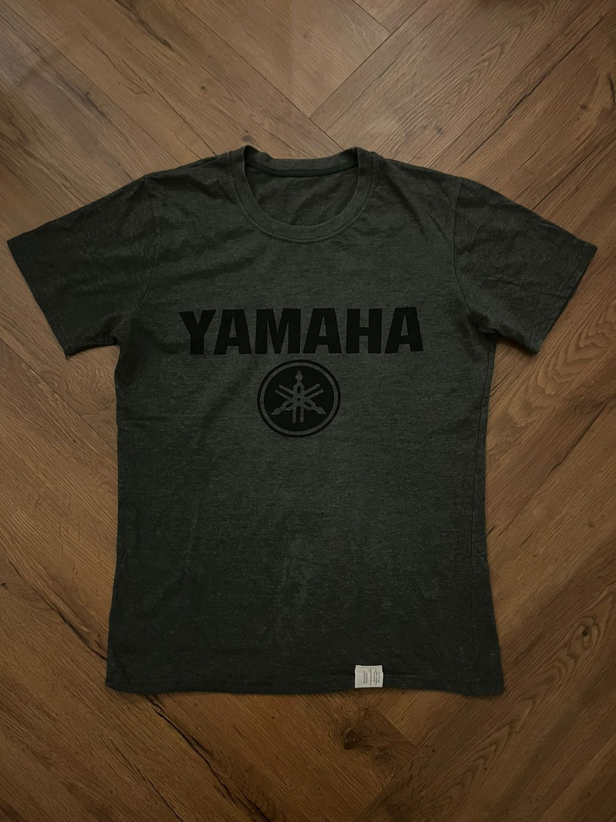 If Six Was Nine × Le Grande Bleu (L.G.B.) × Yamaha 2000s Yamaha - Tee mechanic richfield, wisc. Size US M / EU 48-50 / 2 - 3 Thumbnail
