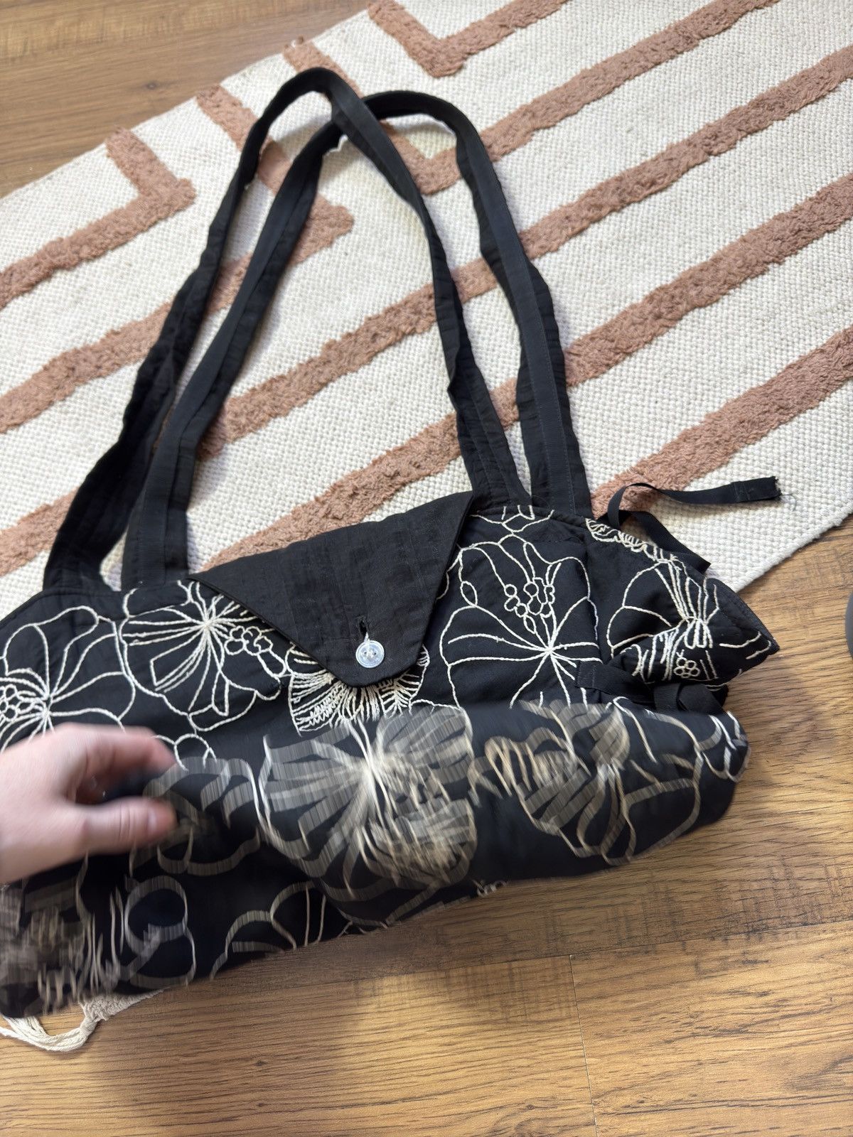 Vintage QUILTED FLOWERS ISSEY MIYAKE STYLE SHOPER BAG Size ONE SIZE - 2 Thumbnail