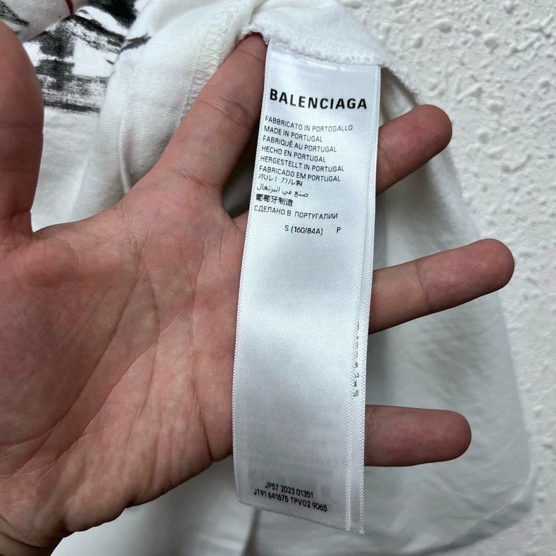 Balenciaga Balenciaga New Year series the Year of the Loong graffiti Size US S / EU 44-46 / 1 - 4 Thumbnail