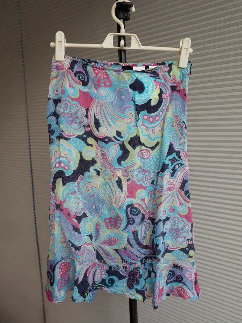 Comme des Garcons Comme Des Garcons size S Printed paisley trumpet skirt in Size 23" - 1 Thumbnail