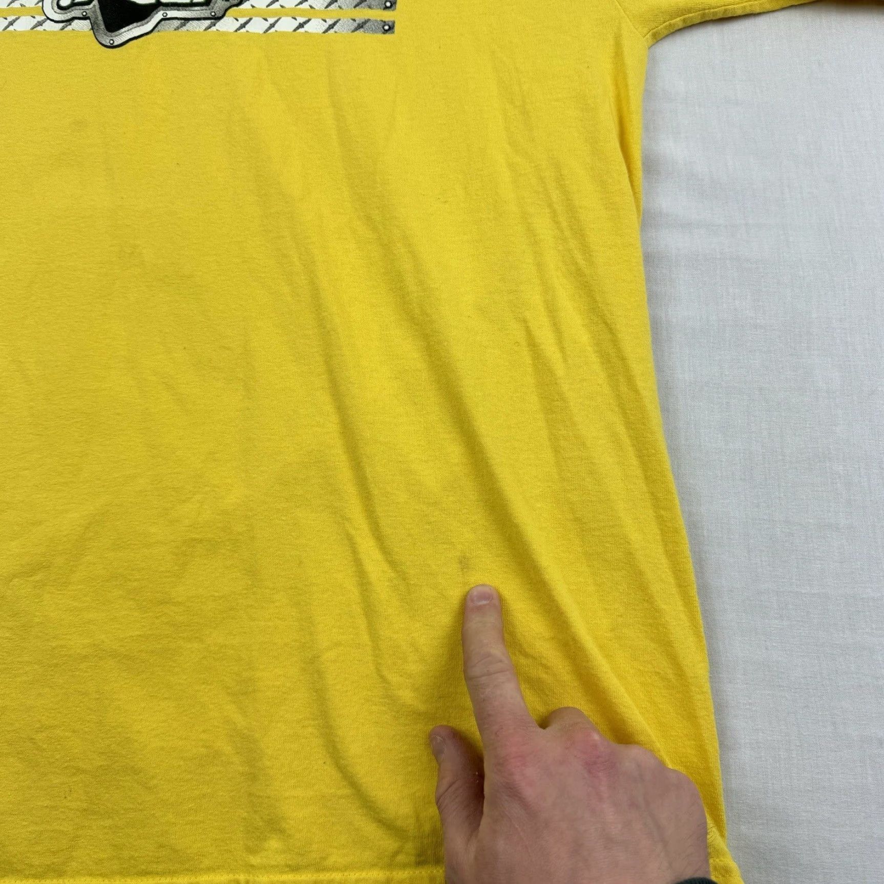 Gildan VINTAGE Gildan T-Shirt Men XL Yellow Energy Drink Promo Grunge Y2K 2000s Size US XL / EU 56 / 4 - 6 Thumbnail