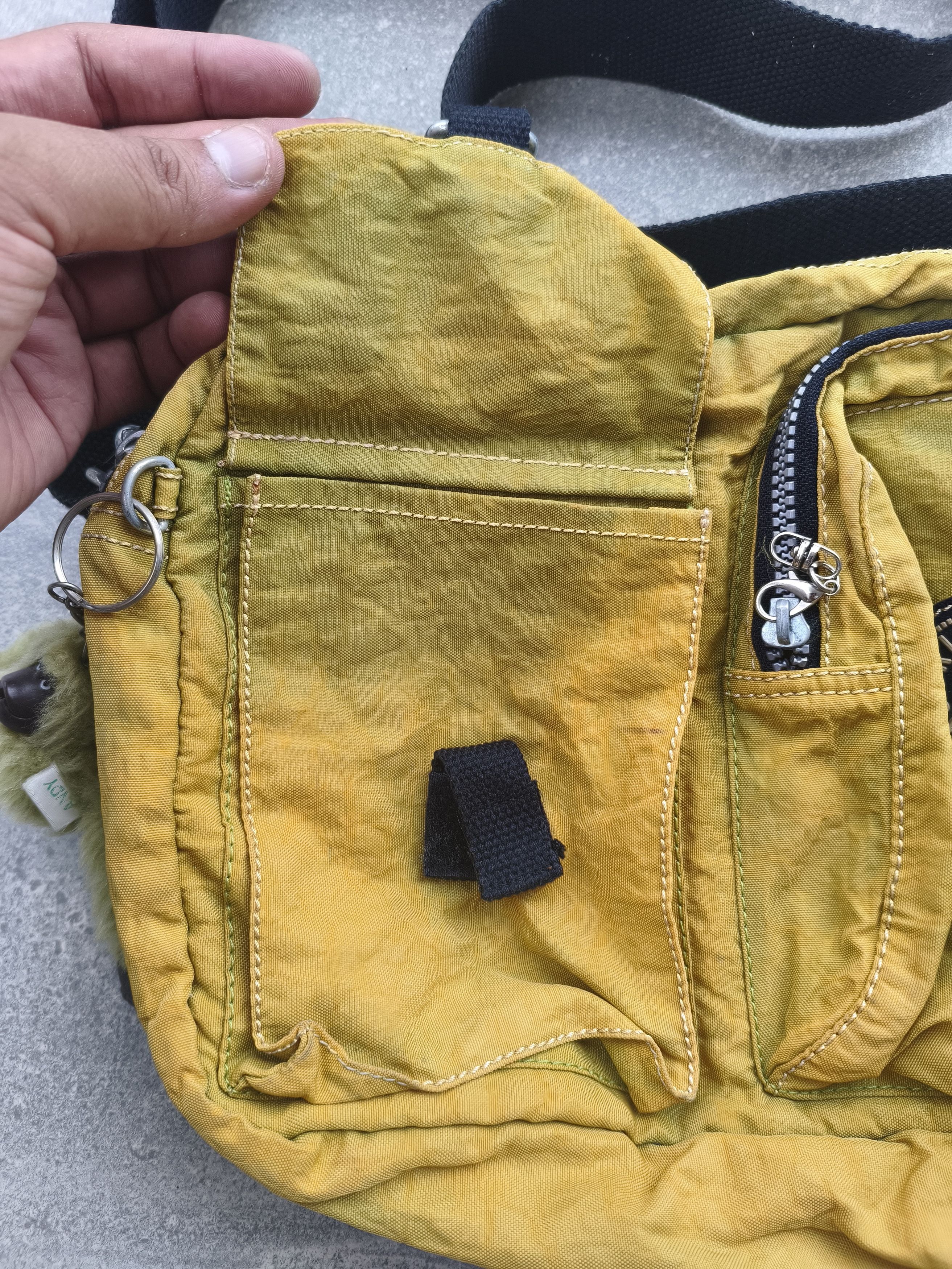 Vintage Vintage Y2K Kipling Candy Crossbody Bag with Monkey Keychain Size ONE SIZE - 5 Thumbnail