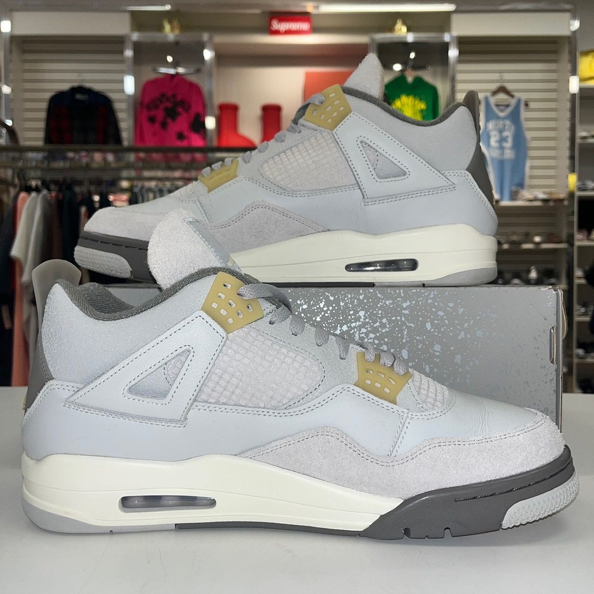 Jordan Brand Size 13 - Air Jordan 4 Retro SE Craft Photon - DV3742-021 Size US 13 / EU 46 - 2 Thumbnail