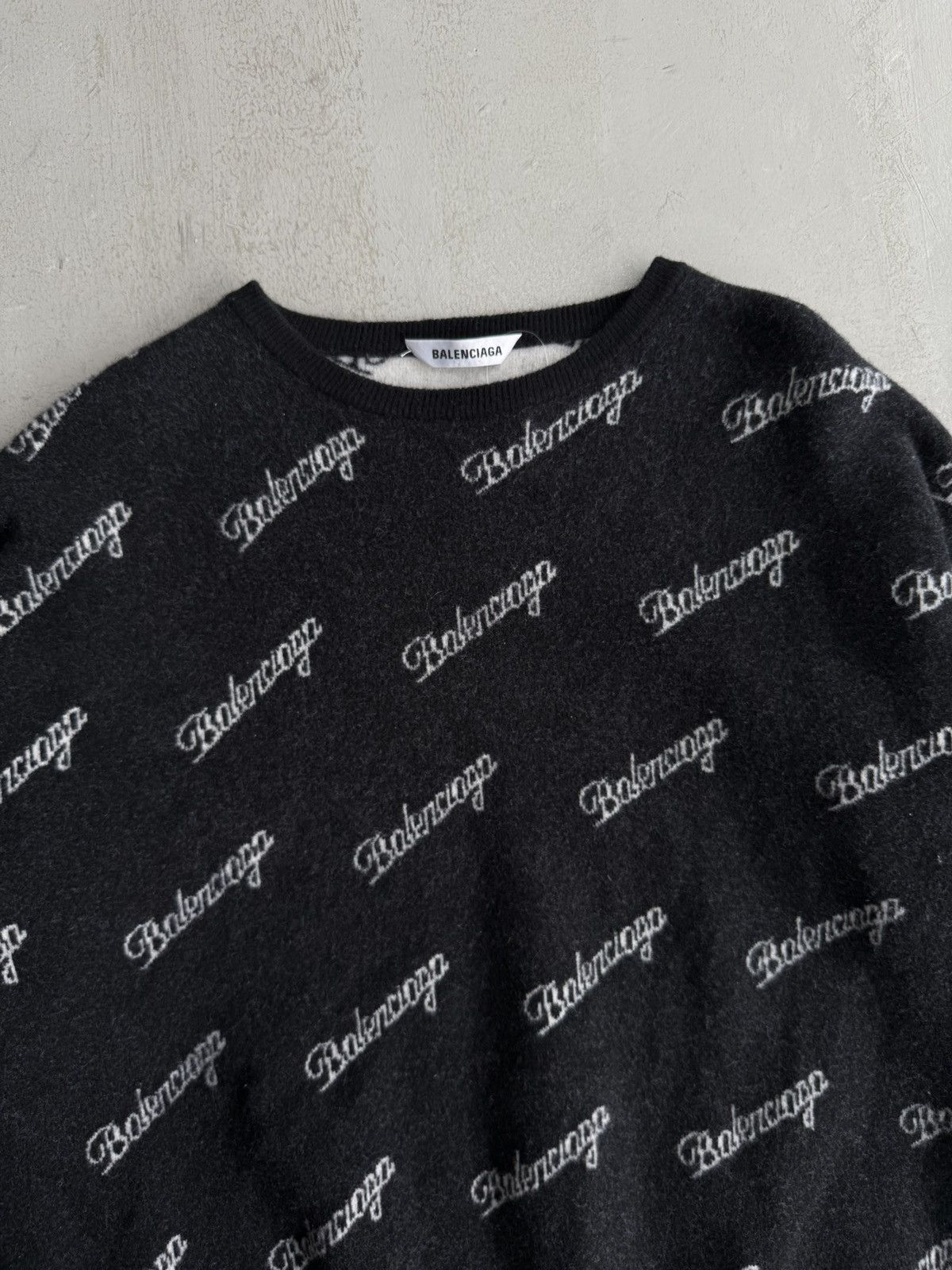 Balenciaga Balenciaga - Cursive Script All Over Print Crewneck Size US L / EU 52-54 / 3 - 3 Thumbnail