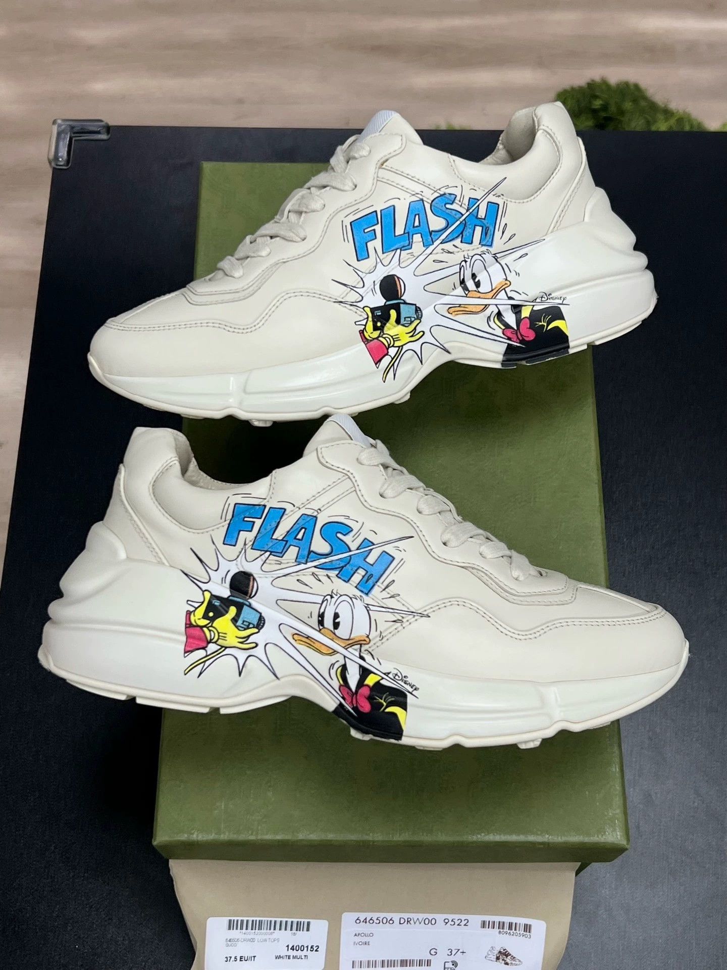 Gucci gucci disney rhyton donald duck sneakers Size US 7.5 / EU 40-41 - 5 Thumbnail