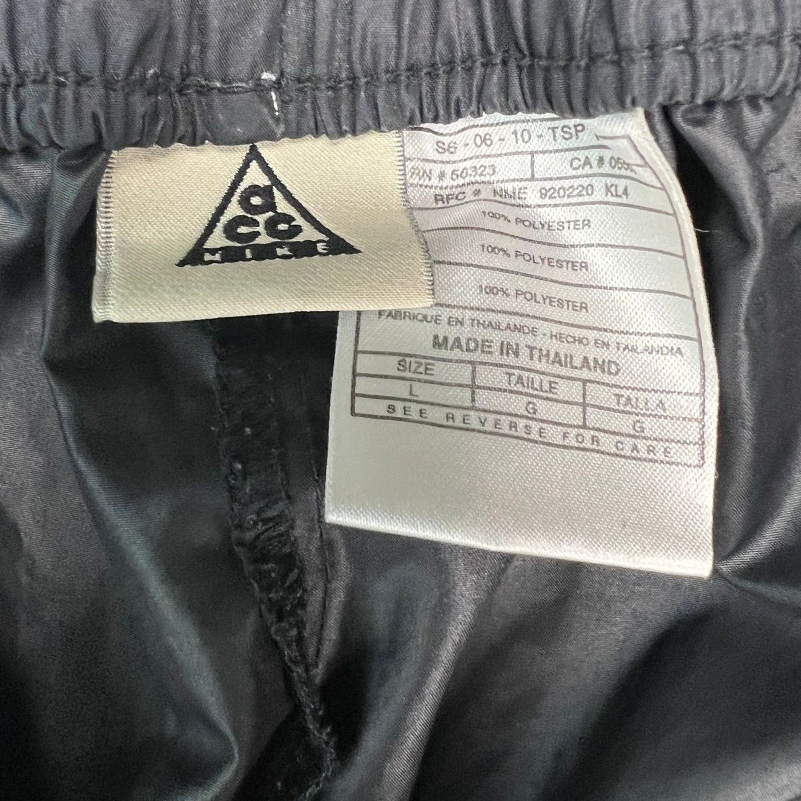 Nike × Nike ACG × Vintage Vintage 90s Nike ACG Black Nylon Track Pants Swoosh Large Size US 28 / EU 44 - 5 Thumbnail
