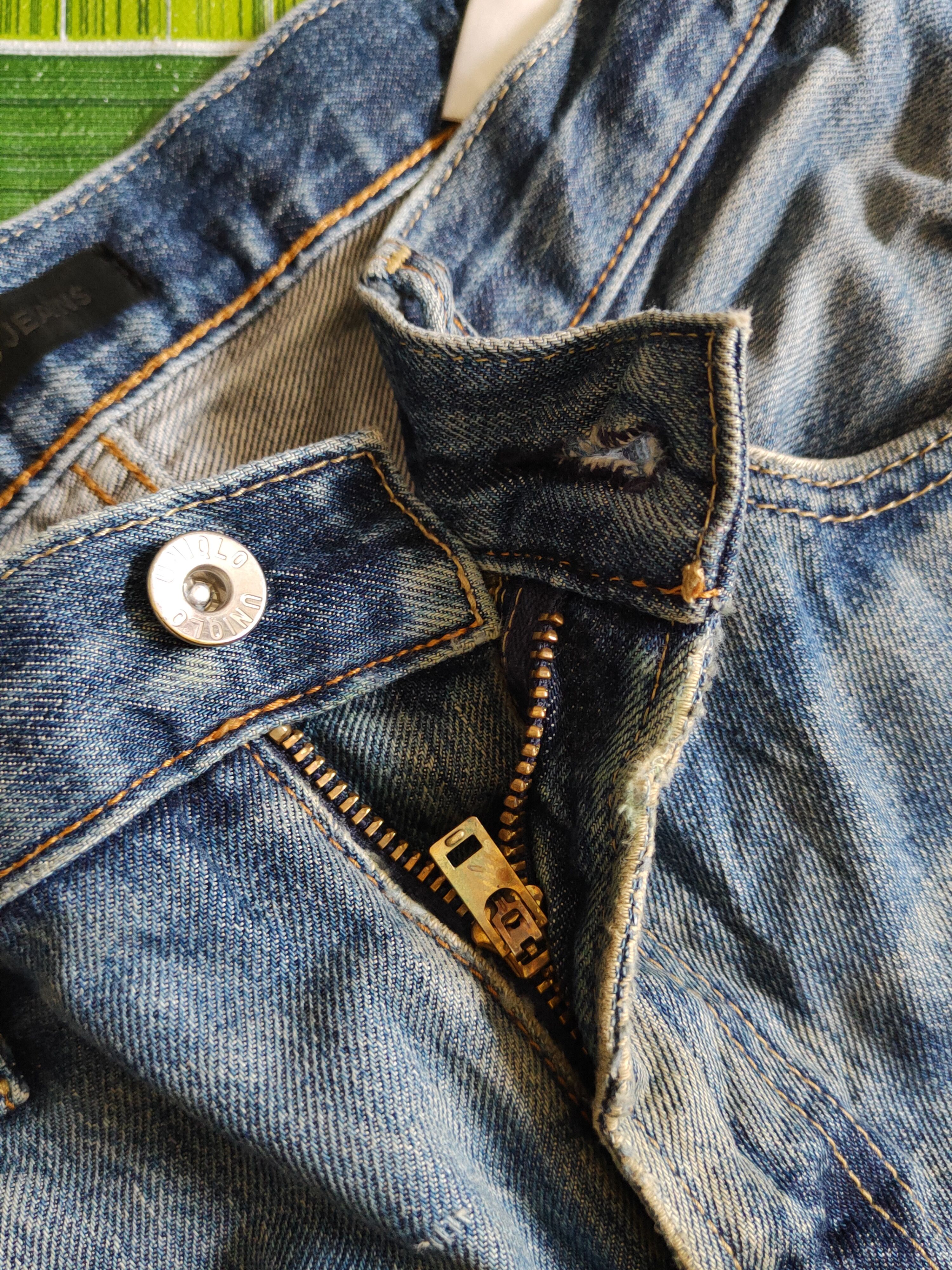 Japanese Brand Uniqlo Blue Faded Distressed Ripped Jeans #S1625 Size US 31 - 14 Thumbnail