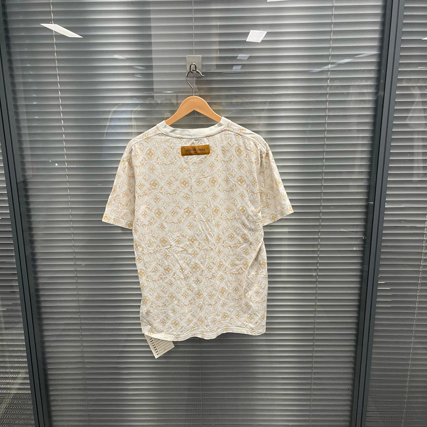 Louis Vuitton LV Cappuccino New AOP SS Tee M Size US M / EU 48-50 / 2 - 2 Thumbnail